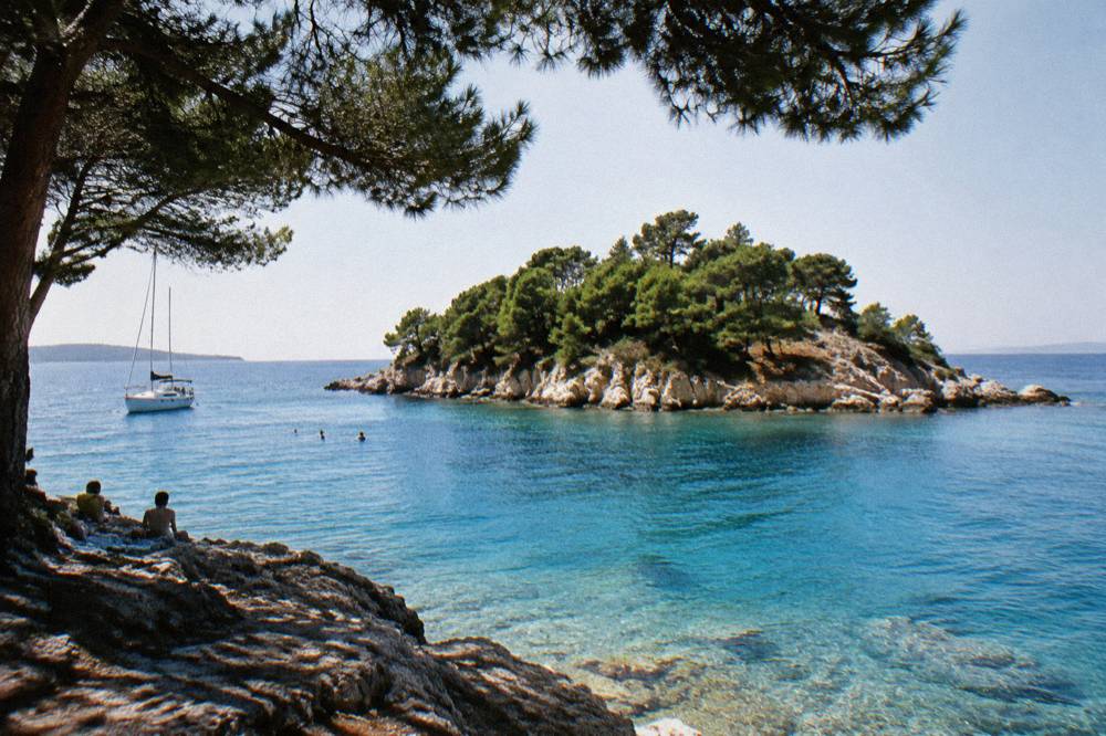 Catamaran to Hvar, Free Drinks, Split